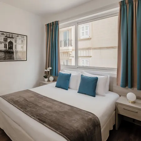 The Howard Hotel